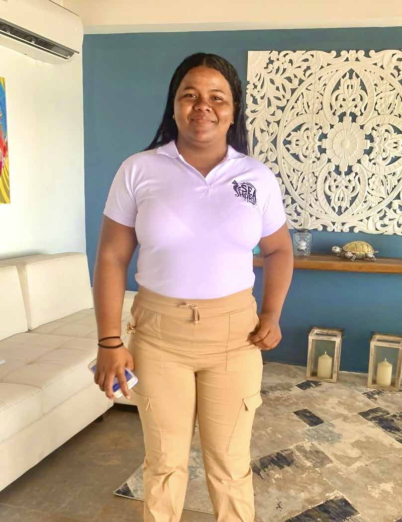 Tichani, personal de servicio de Sea Horse House